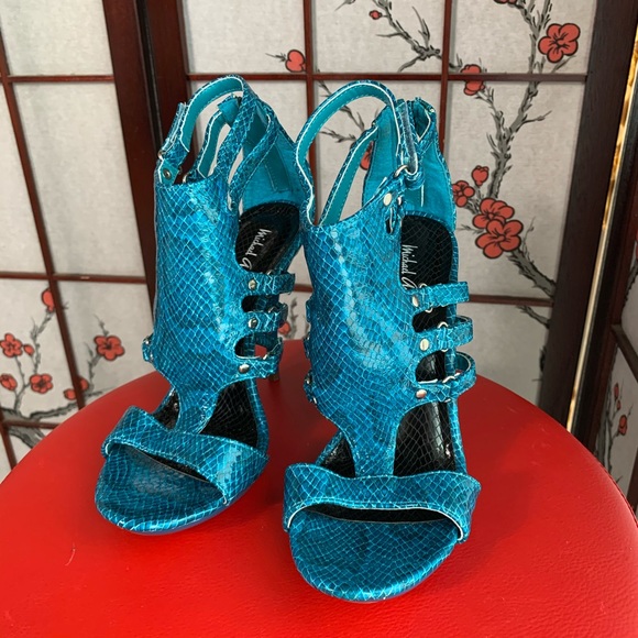 Michael Antonio Teal Faux Snakeskin strappy heels - Picture 2 of 5